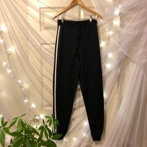 PLT black contrast side stripe jogger
